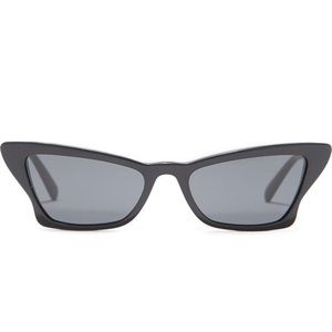 🔥🔥VALENTINO 53mm CAT EYE Sunglasses